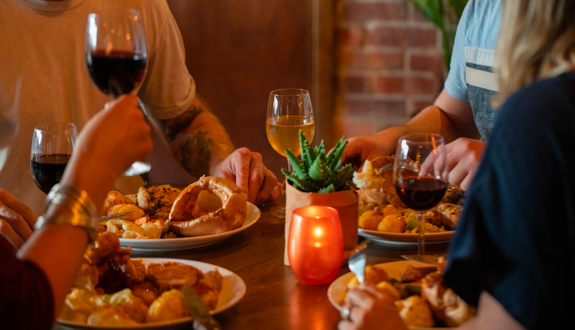 Family enjoy Father's Day roast dinner at the Bunk Inn in Curridge, Newbury